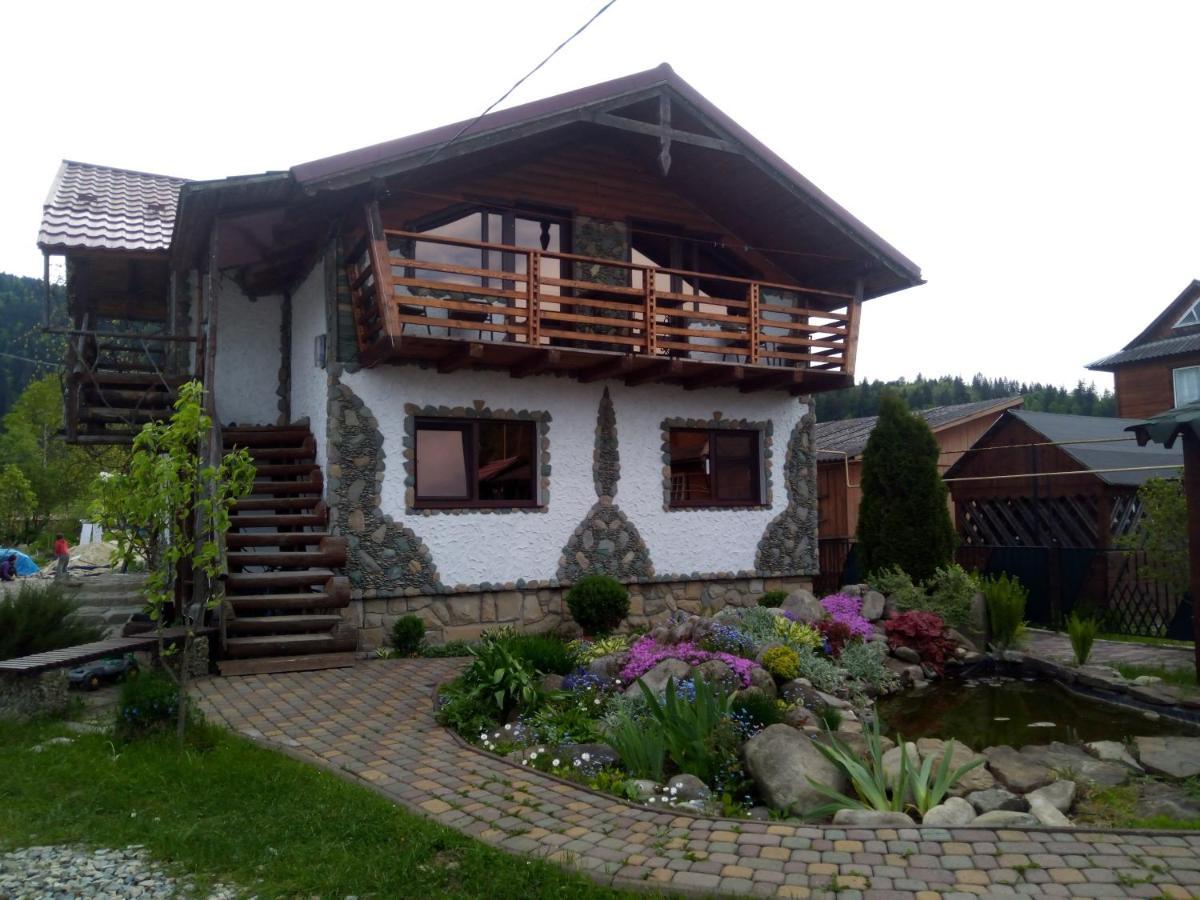 Апартаменти "У Кузьмича" 1 Mykulyčyn Exteriér fotografie