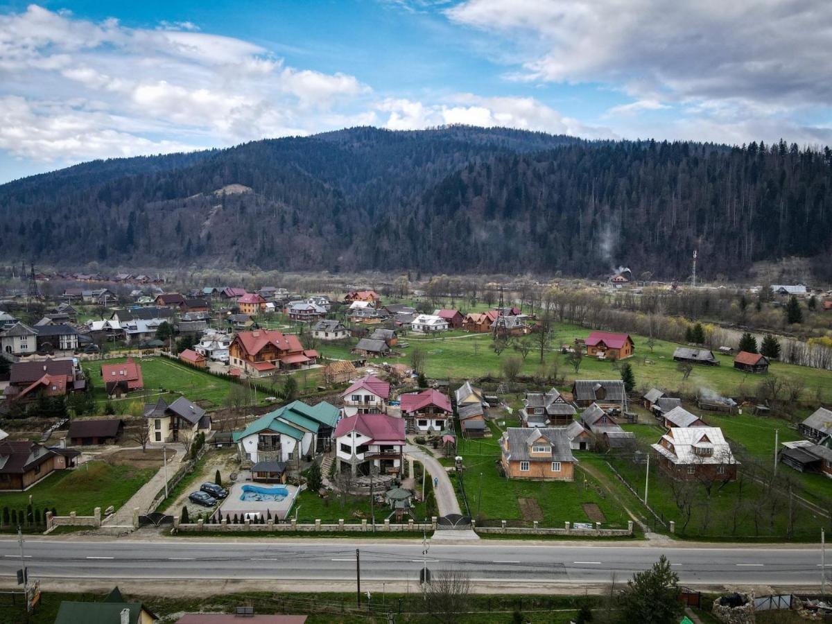 Апартаменти "У Кузьмича" 1 Mykulyčyn Exteriér fotografie